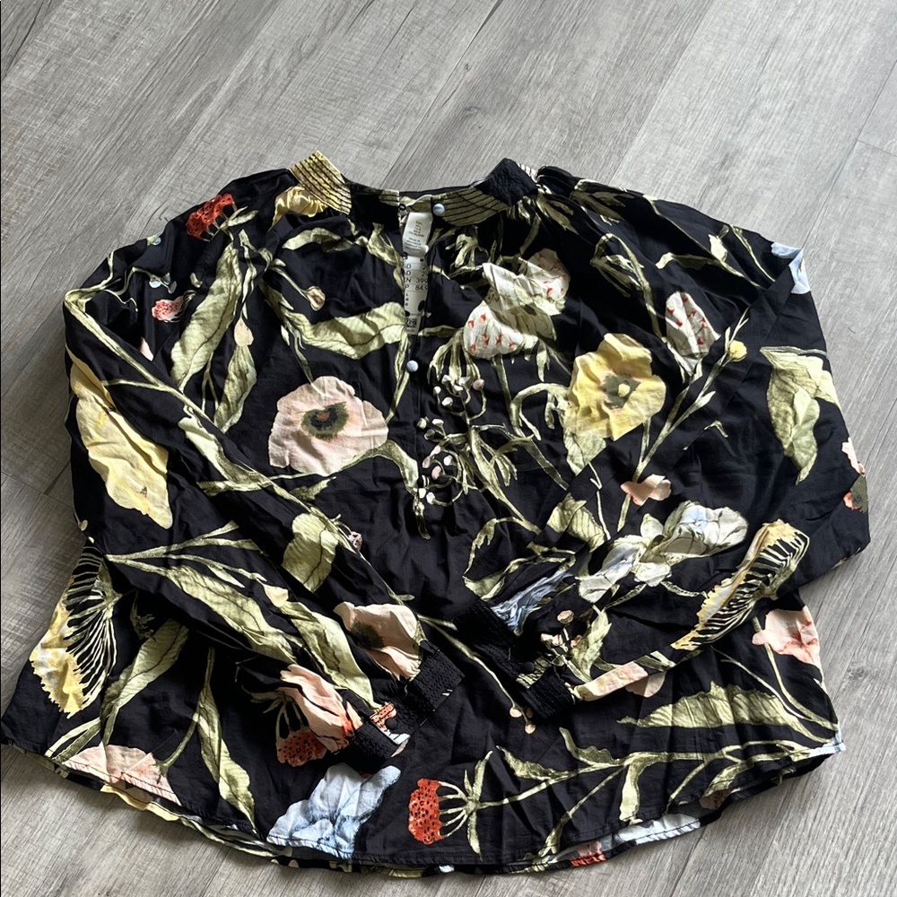 ✨H&M floral blouse✨